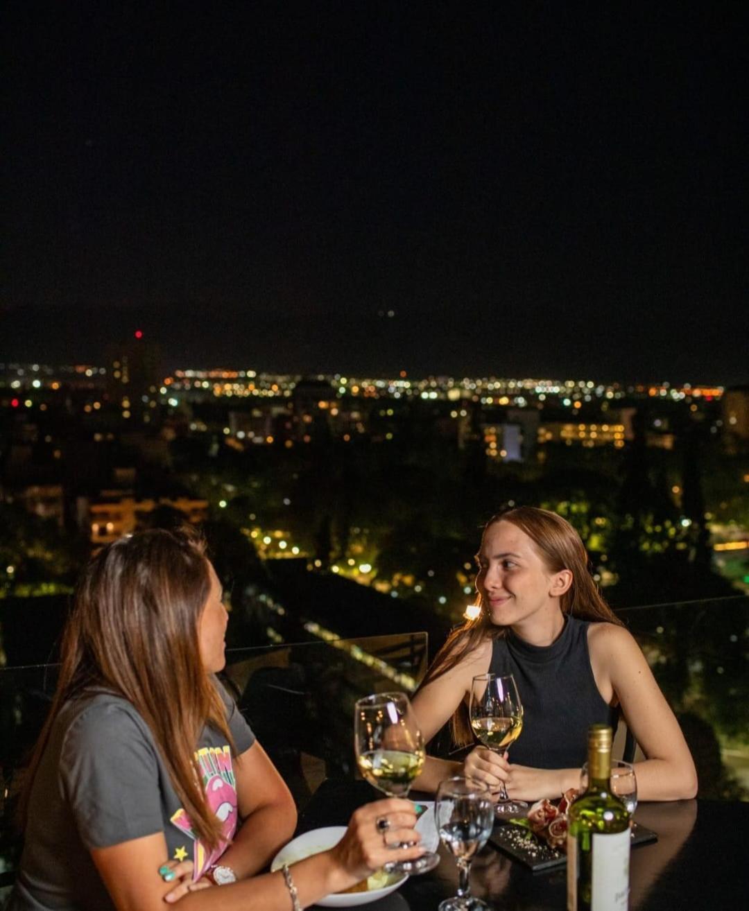 Premium Tower Suites Mendoza Bagian luar foto